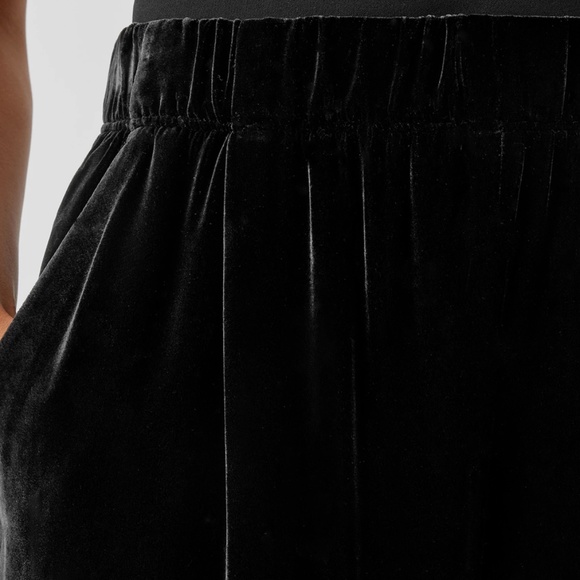 Black Velvet🐈⬛draped pants flowy and flared - Picture 3 of 9